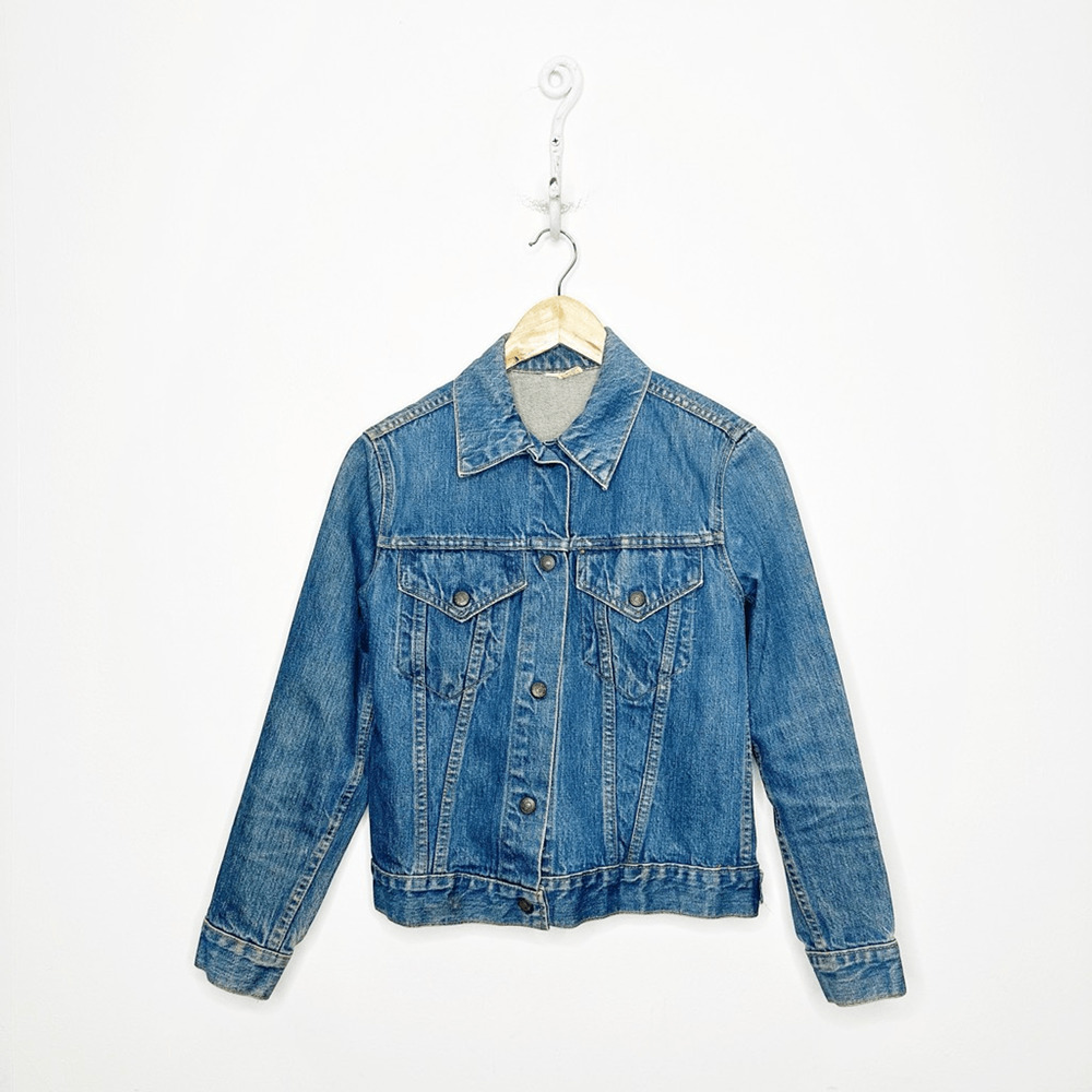 Vtg LEVI'S Denim Trucker JACKET Medium blue cotton womens small S